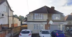 Shop in Totteridge Road, HP13 7LB