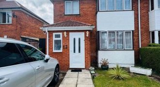 3 Bed Semi-Detached House, Melbourne Avenue, SL1