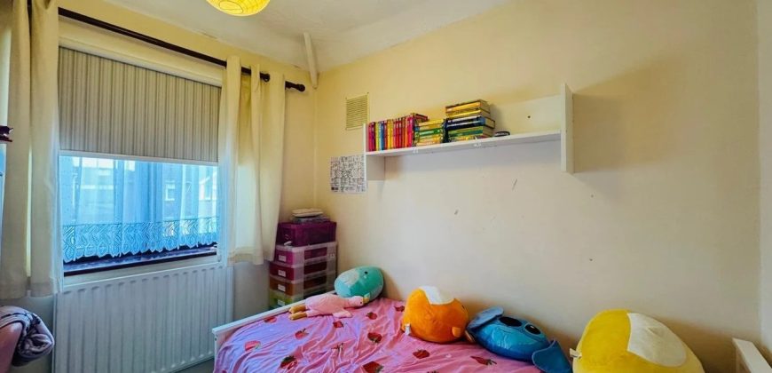 3 Bed Semi-Detached House, Melbourne Avenue, SL1