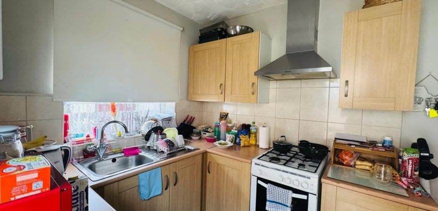 3 Bed Semi-Detached House, Melbourne Avenue, SL1