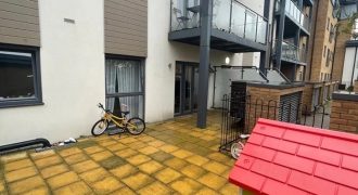 2 Bed Flat, Clovelly Court, UB7