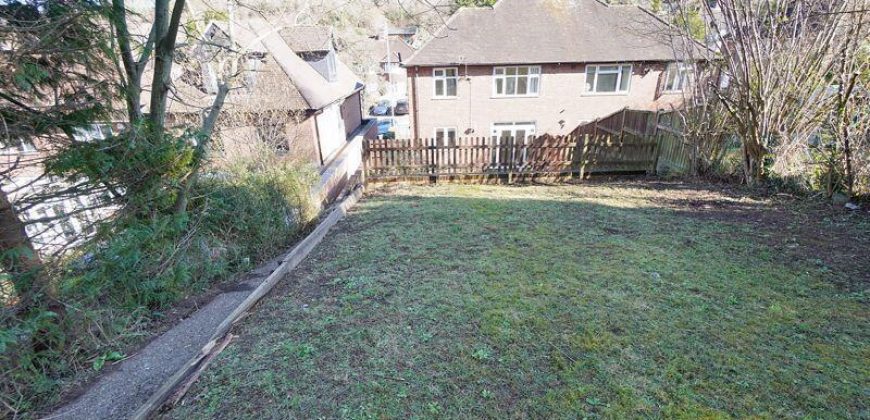 Desborough Avenue, HP11