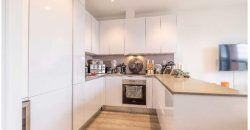 Apartment On Bath Road, SL1