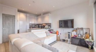Apartment On Bath Road, SL1