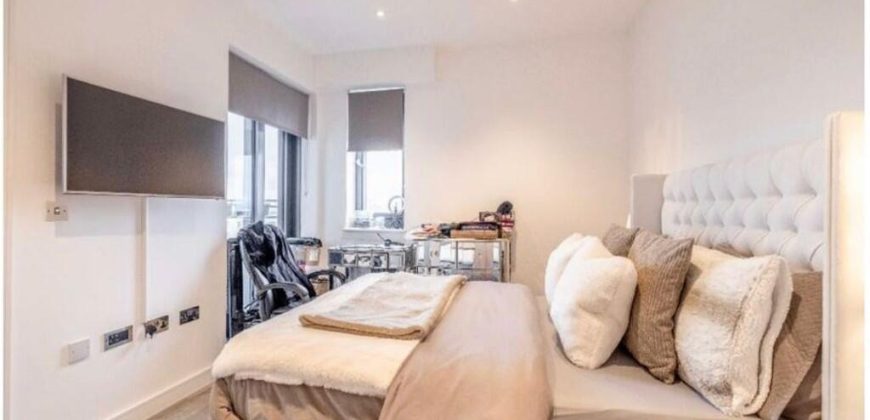 Apartment On Bath Road, SL1