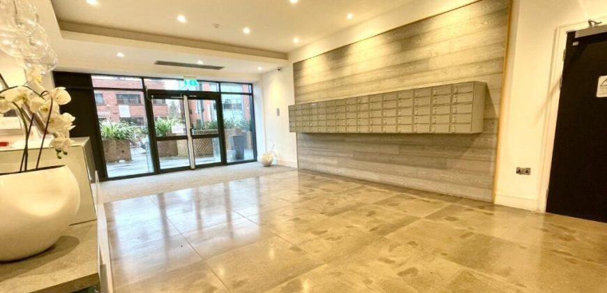 Apartment On Bath Road, SL1